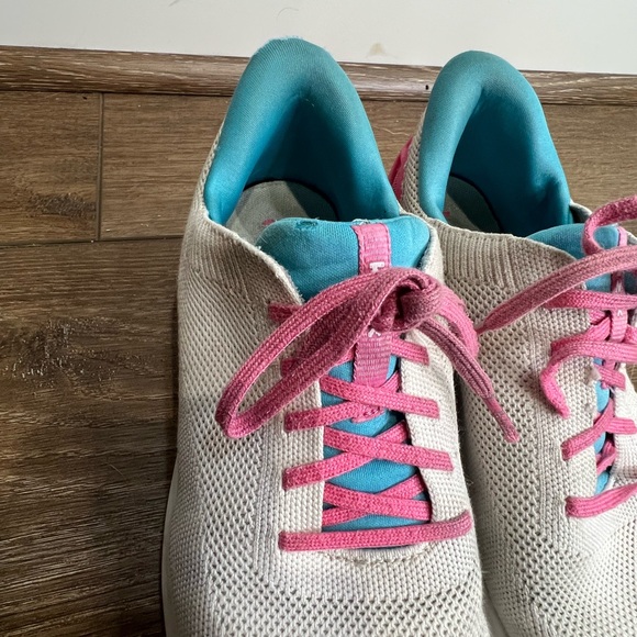 Youth Kizik Athens size 6.5 - Picture 6 of 7